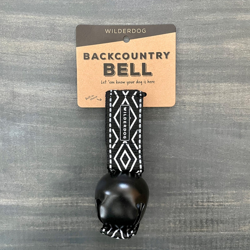 Smartcart21 Backcountry Bell on packaging, a black reflective collar attachment with patterned strap